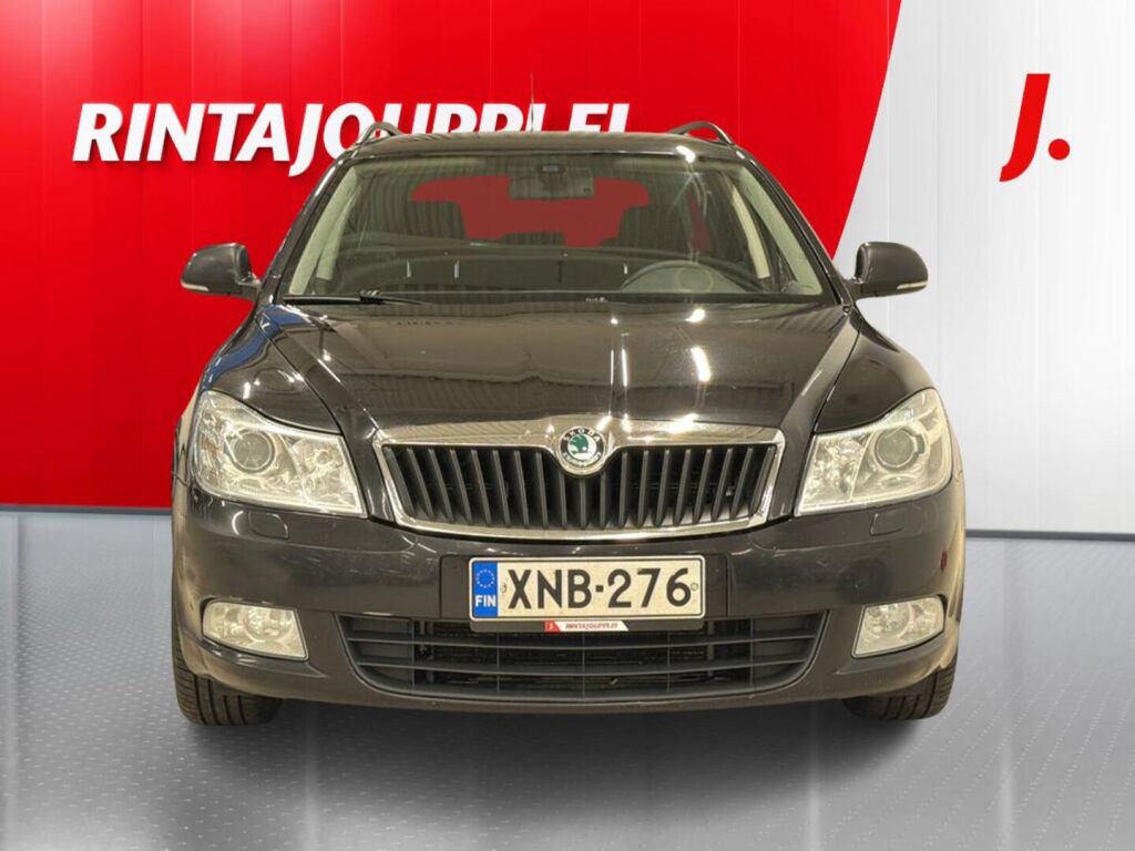 Skoda Octavia 2013 Musta