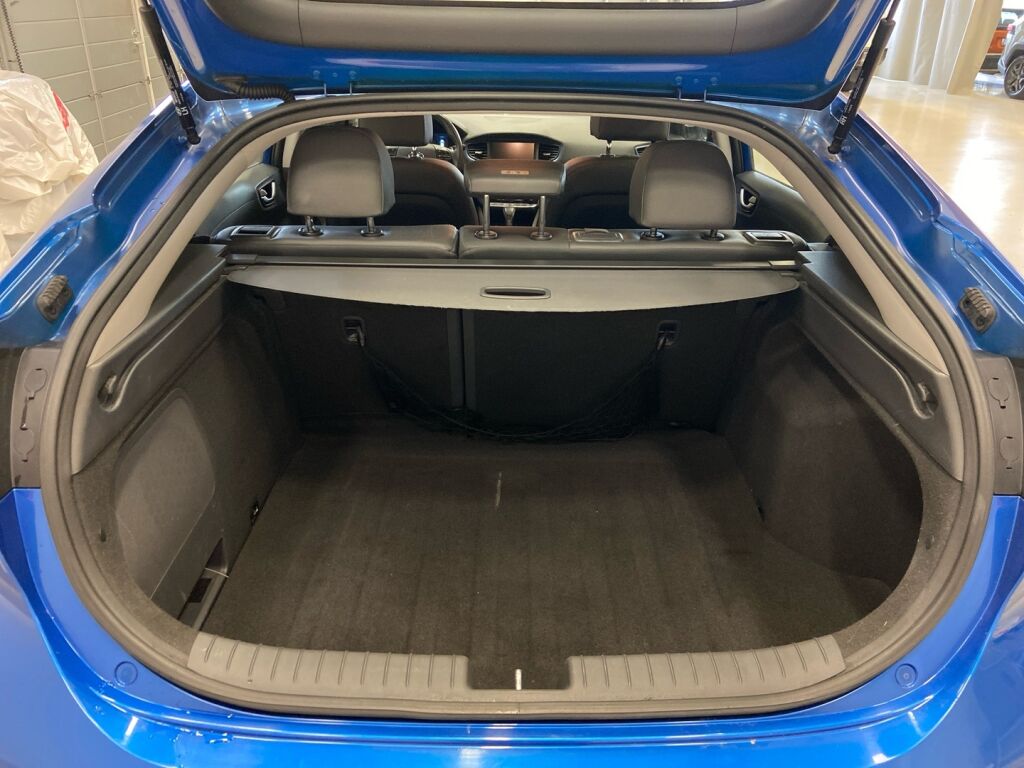 Hyundai IONIQ hybrid 2018 Sininen