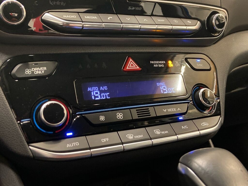 Hyundai IONIQ hybrid 2018 Sininen