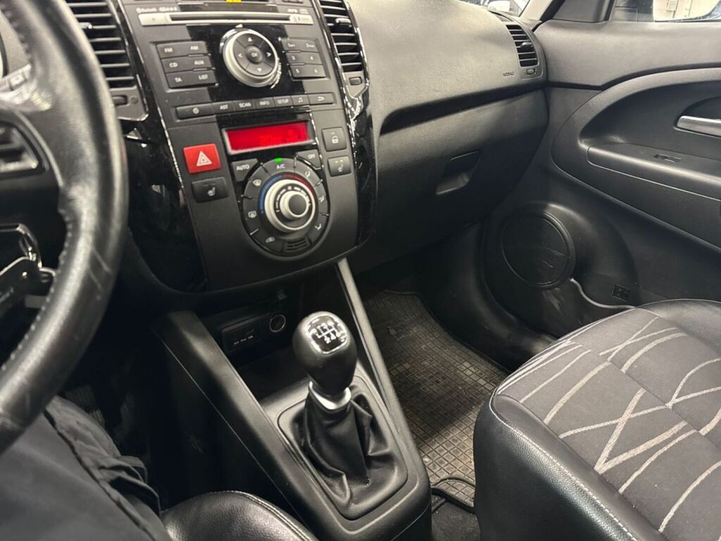 Kia Venga 2013 Valkoinen