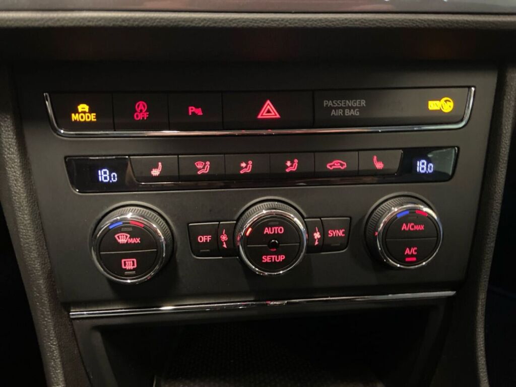 Seat Leon ST 2014 Musta
