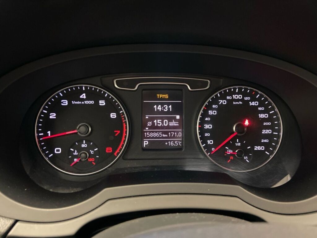 Audi Q3 2014 Ruskea (beige)