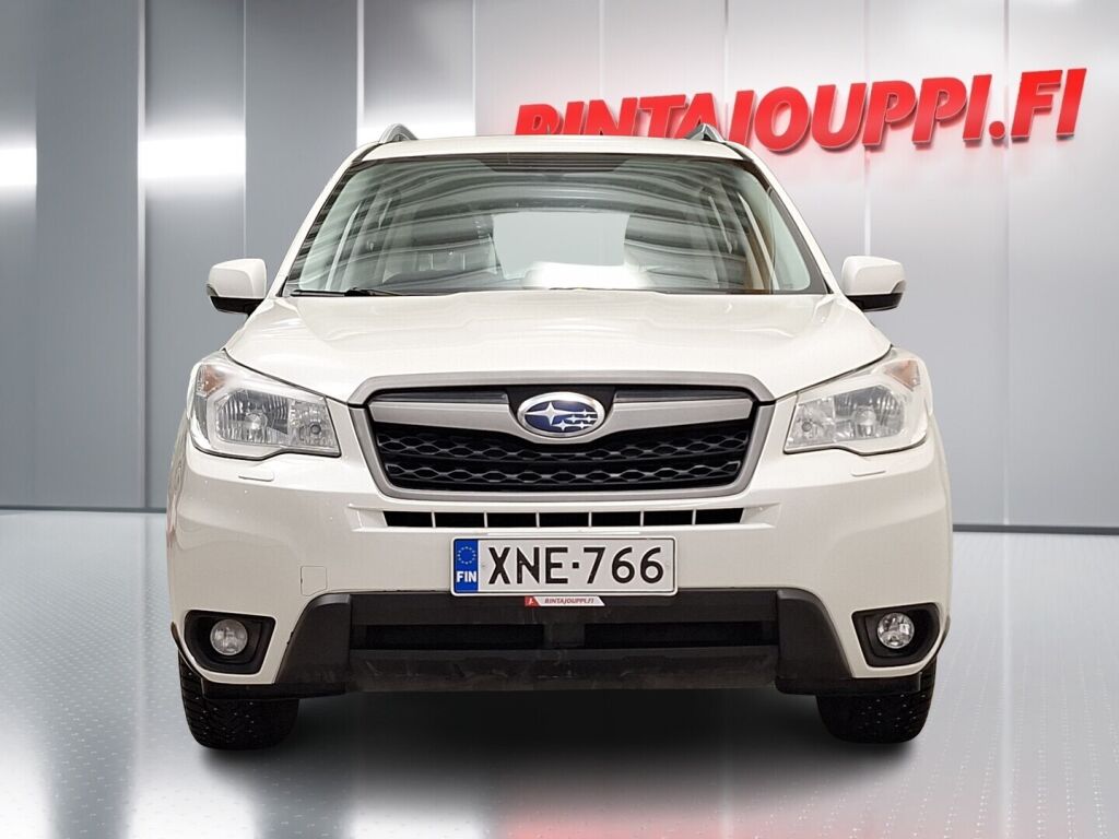 Subaru Forester 2015 Valkoinen