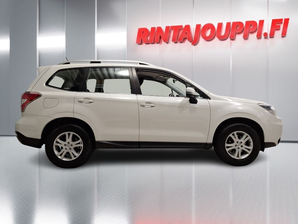 Subaru Forester 2015 Valkoinen