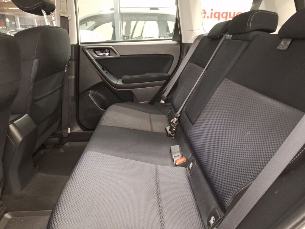 Subaru Forester 2015 Valkoinen