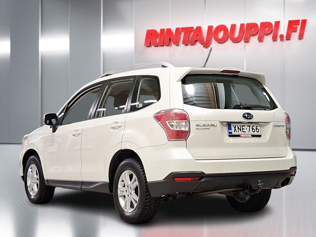 Subaru Forester 2015 Valkoinen
