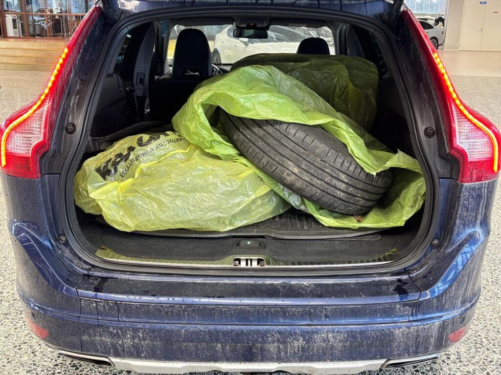 Volvo XC60 2014 Sininen