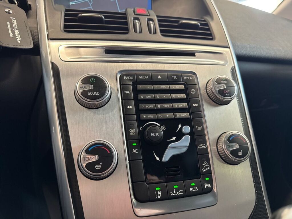 Volvo XC60 2014 Sininen