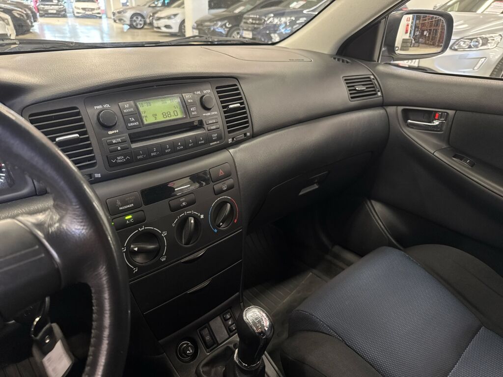 Toyota Corolla 2004 Sininen