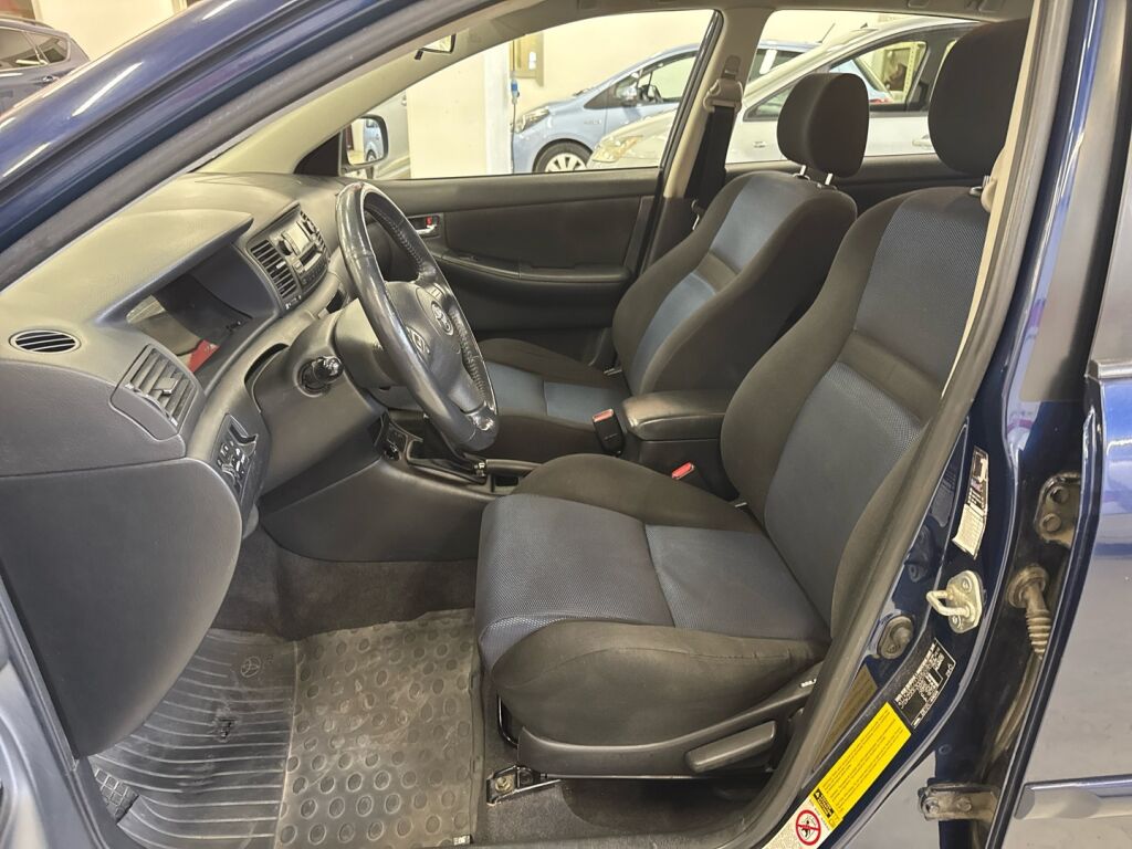 Toyota Corolla 2004 Sininen