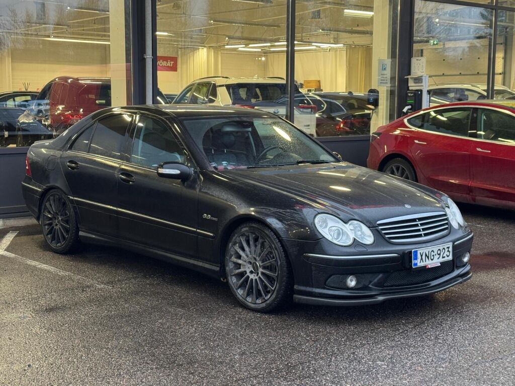Mercedes-Benz C 55 AMG 2004 Musta