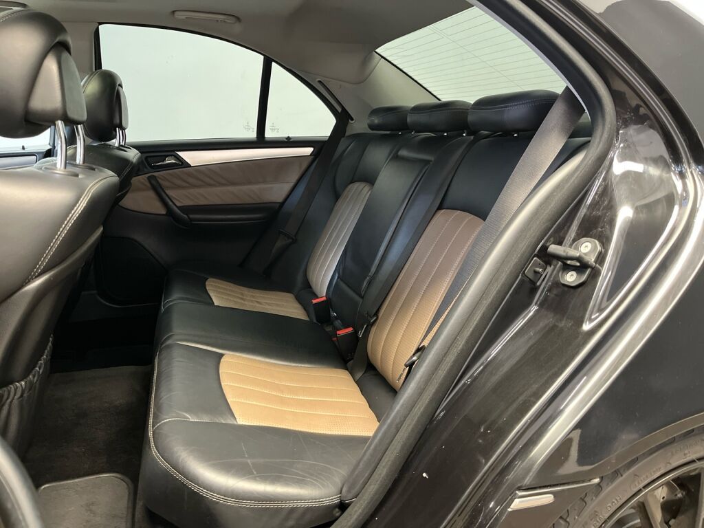 Mercedes-Benz C 55 AMG 2004 Musta