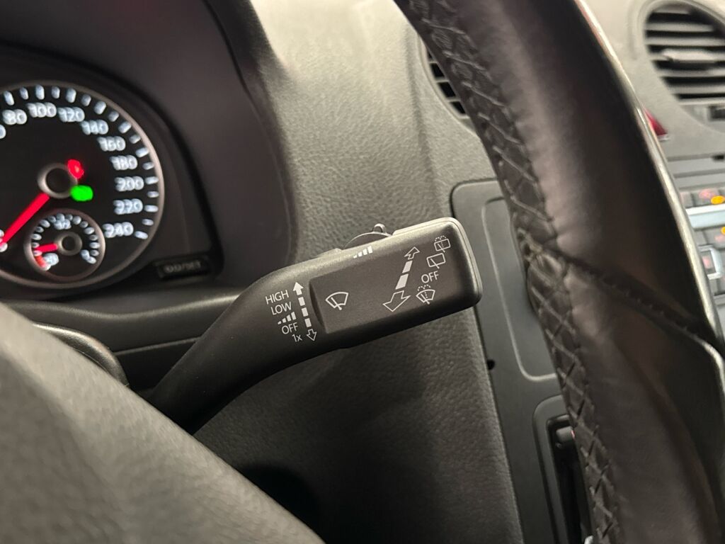 Volkswagen Caddy Maxi 2015 Ruskea (beige)