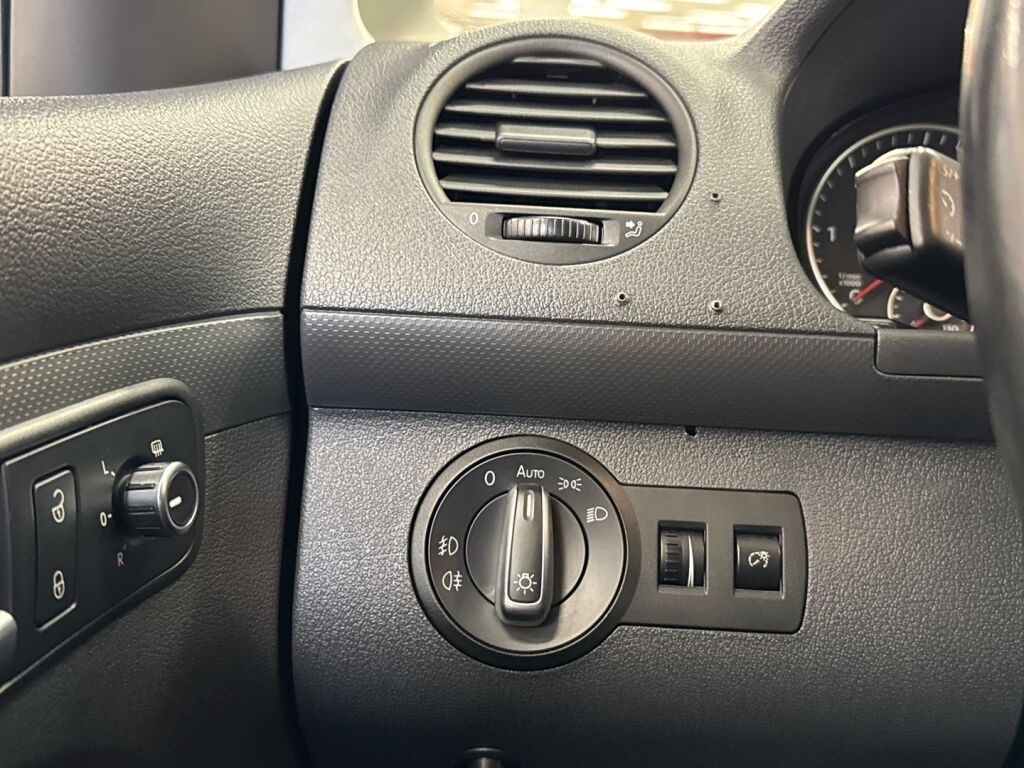 Volkswagen Caddy Maxi 2015 Ruskea (beige)