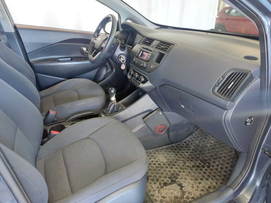 Kia Rio 2014 Sininen