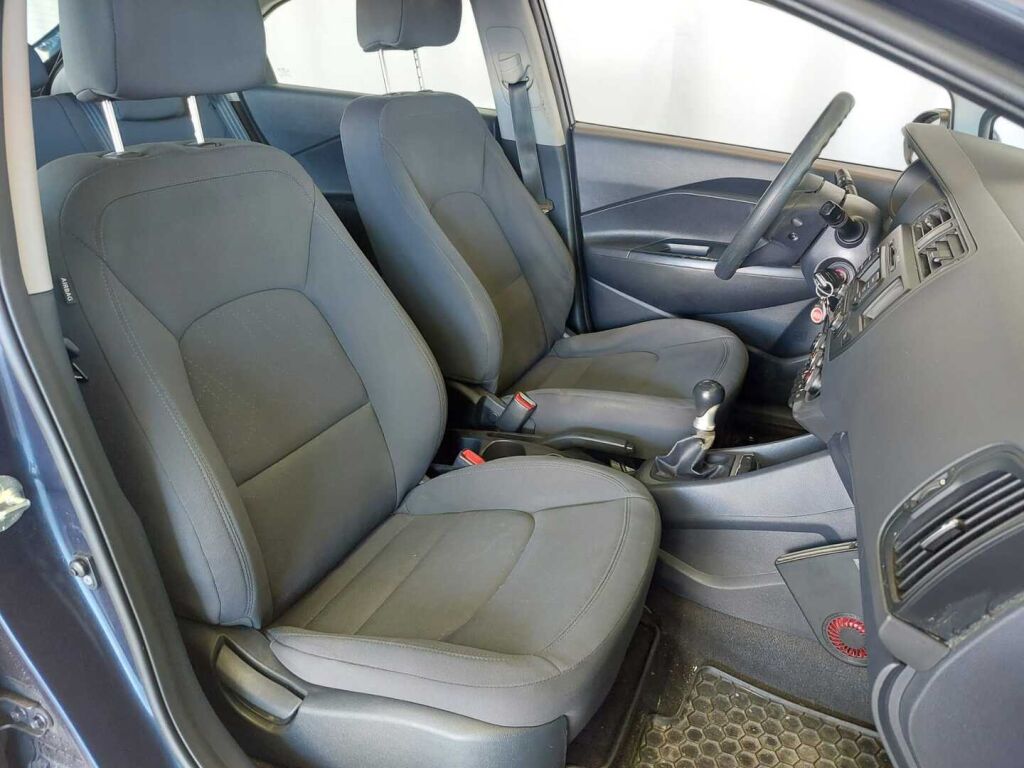 Kia Rio 2014 Sininen