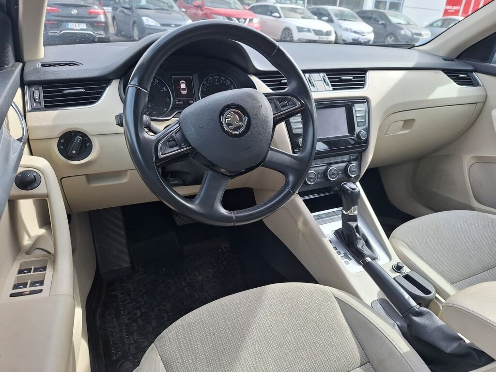 Skoda Octavia 2015 Hopea