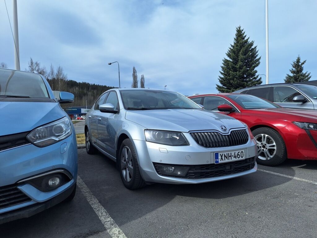 Skoda Octavia 2015 Hopea