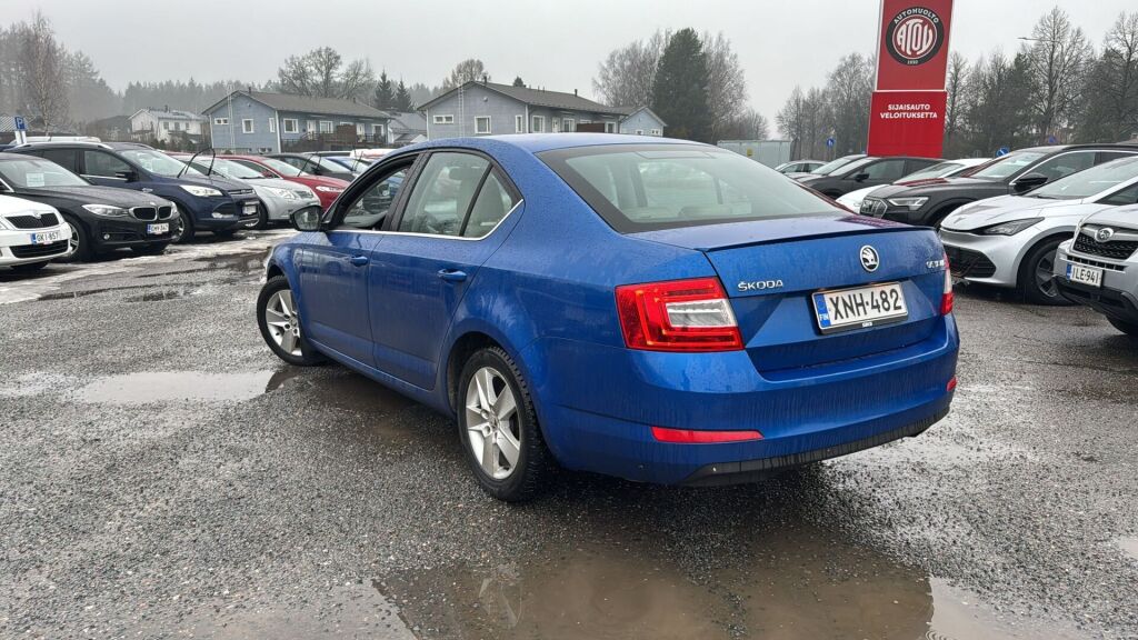 Skoda Octavia 2015 Sininen