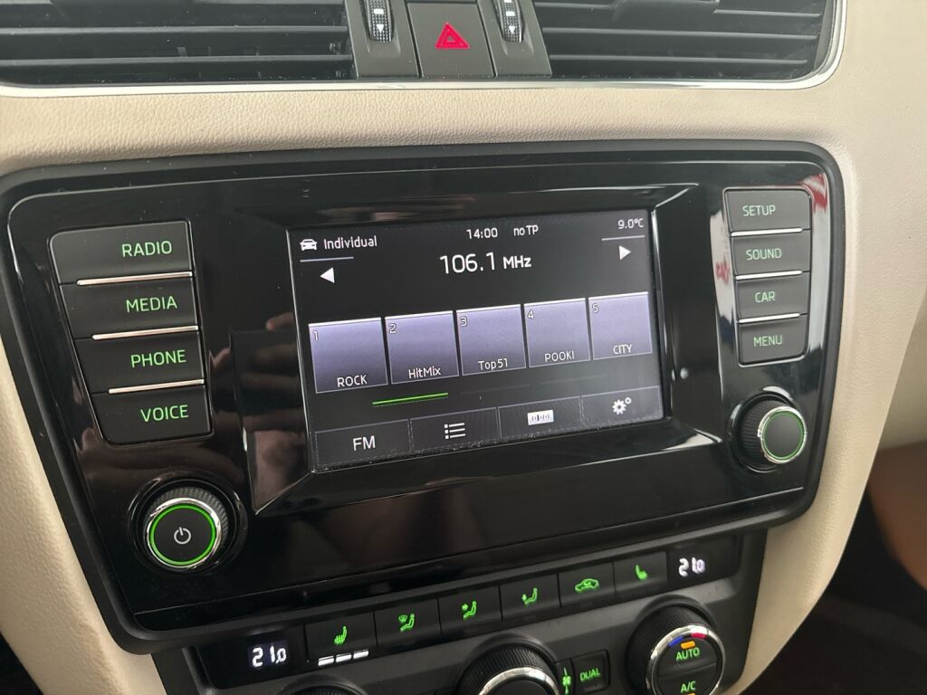 Skoda Octavia 2015 Sininen