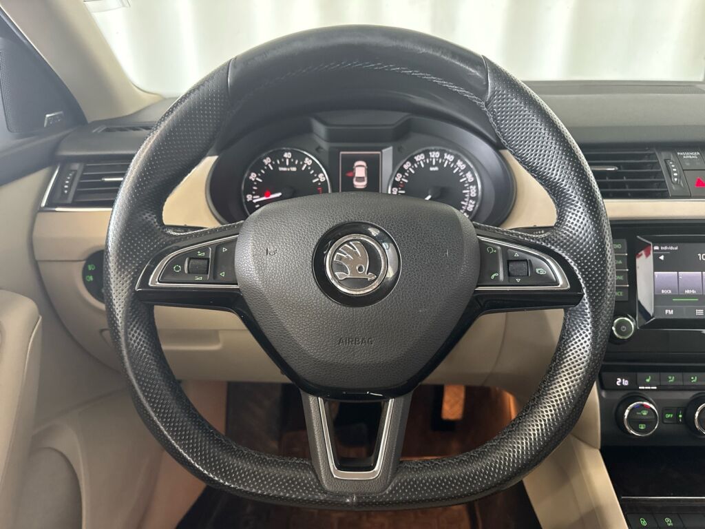 Skoda Octavia 2015 Sininen