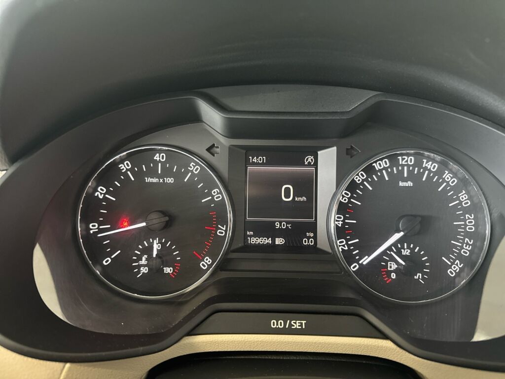 Skoda Octavia 2015 Sininen