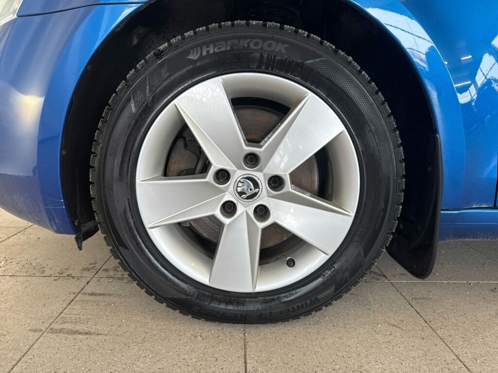 Skoda Octavia 2015 Sininen