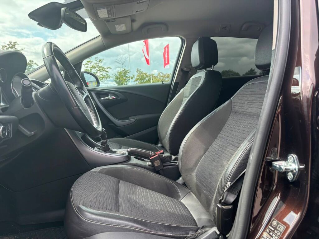 Opel Astra 2014 Ruskea (beige)
