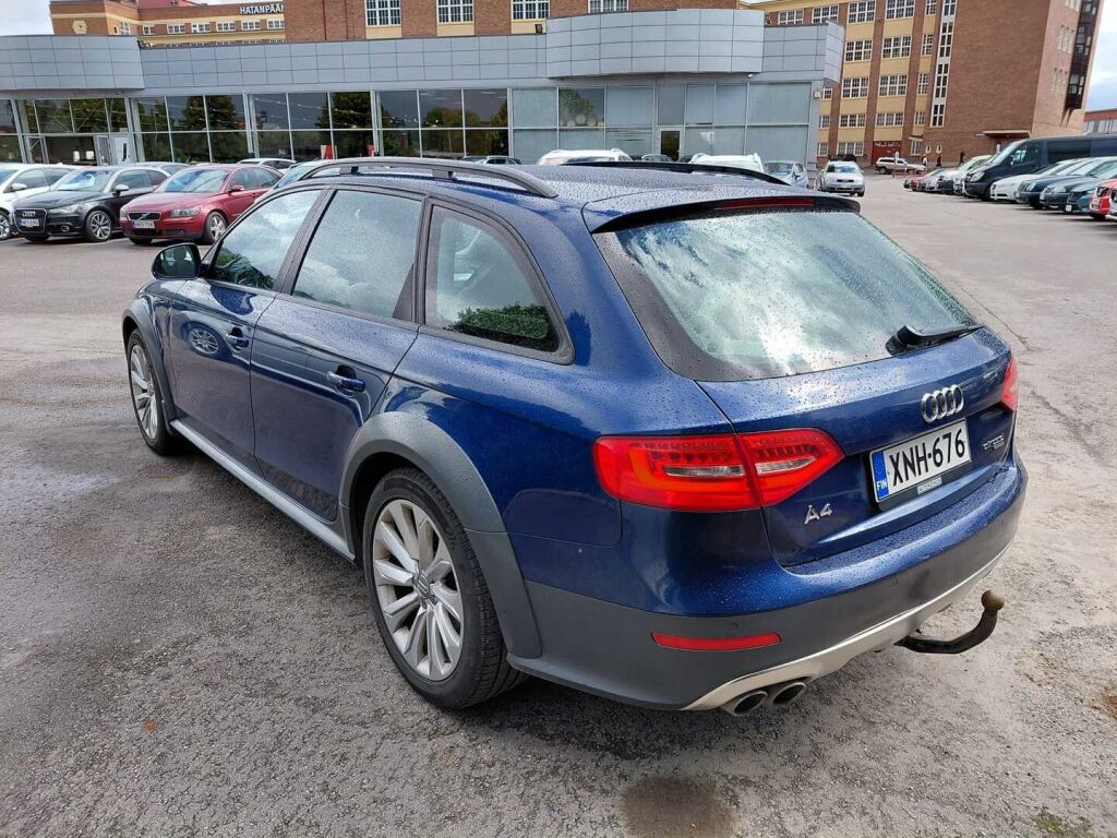 Audi A4 allroad quattro 2015 Sininen