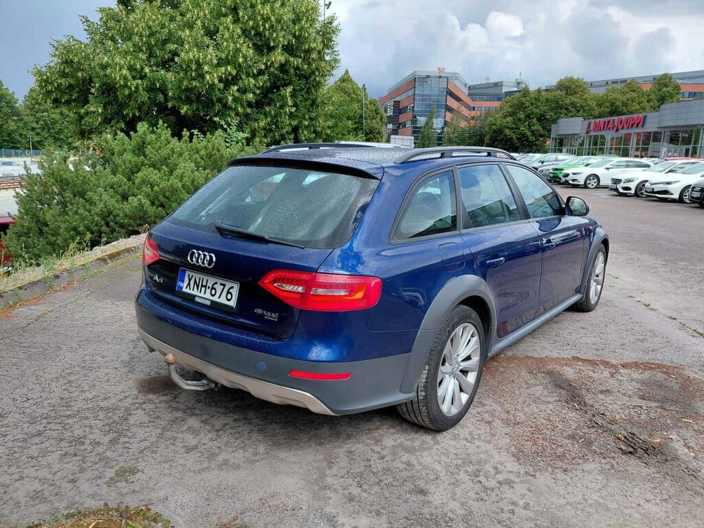 Audi A4 allroad quattro 2015 Sininen
