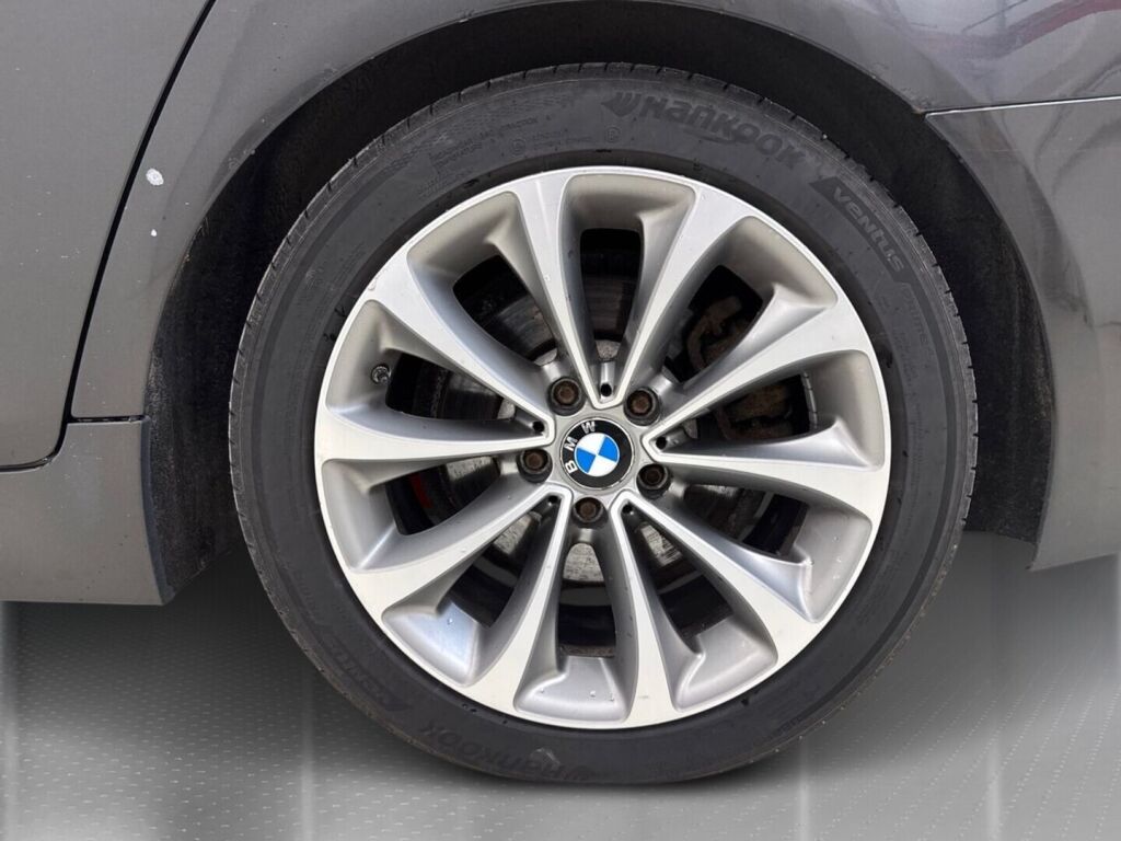 BMW 520 2015 Ruskea (beige)