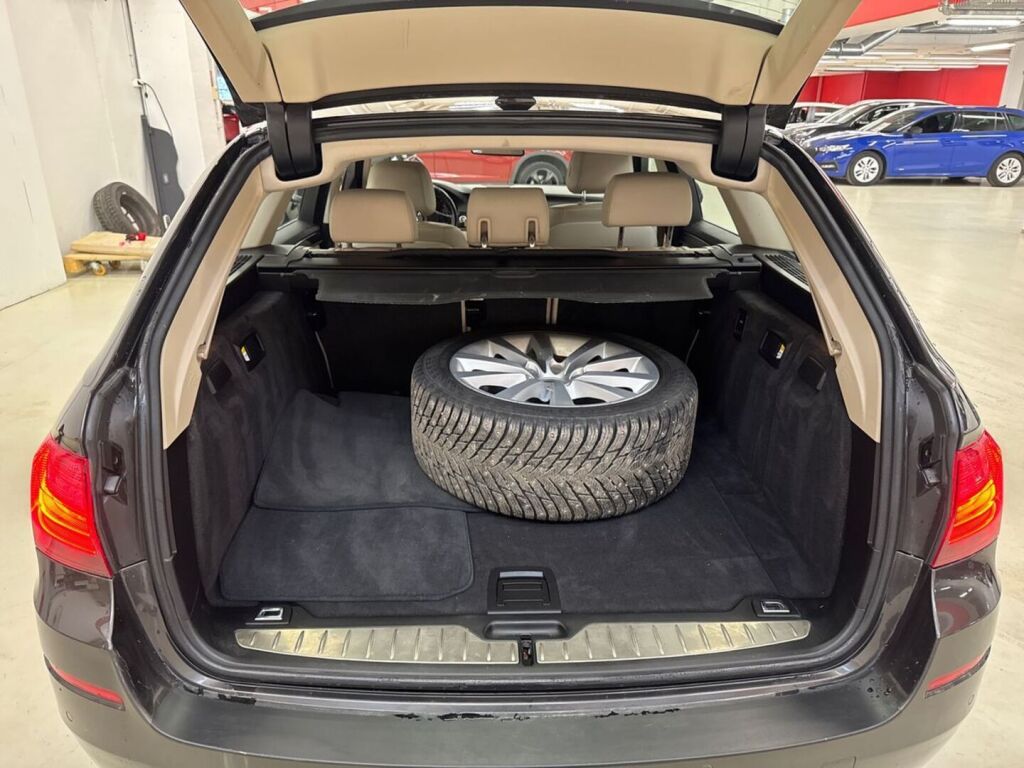 BMW 520 2015 Ruskea (beige)