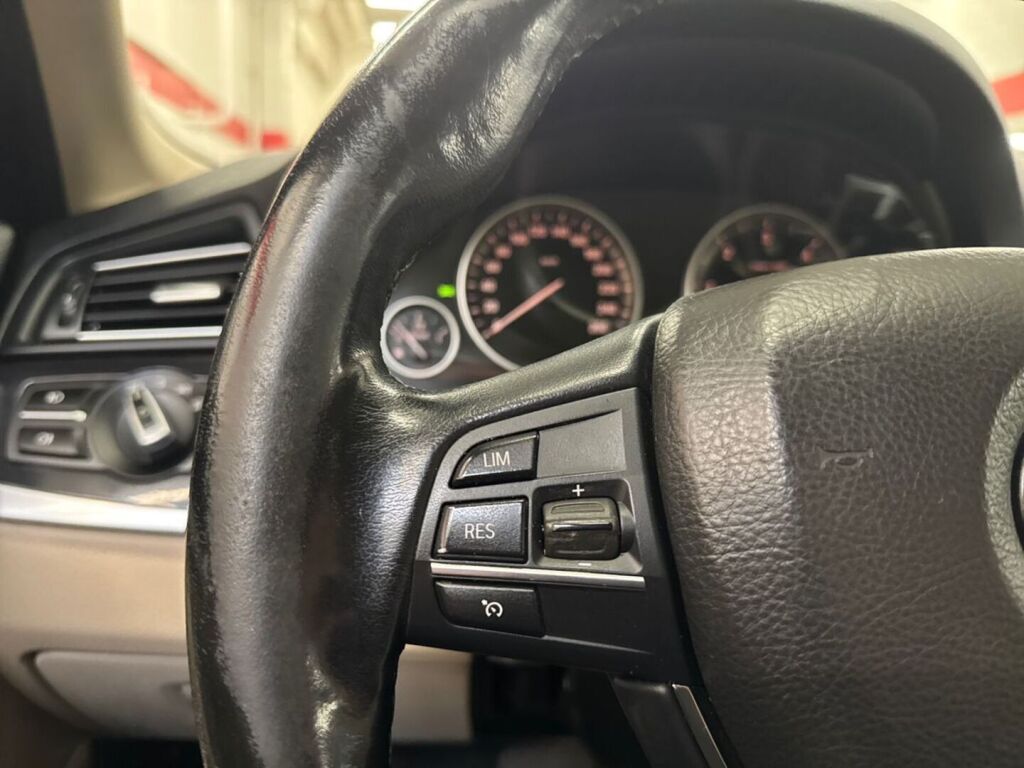 BMW 520 2015 Ruskea (beige)