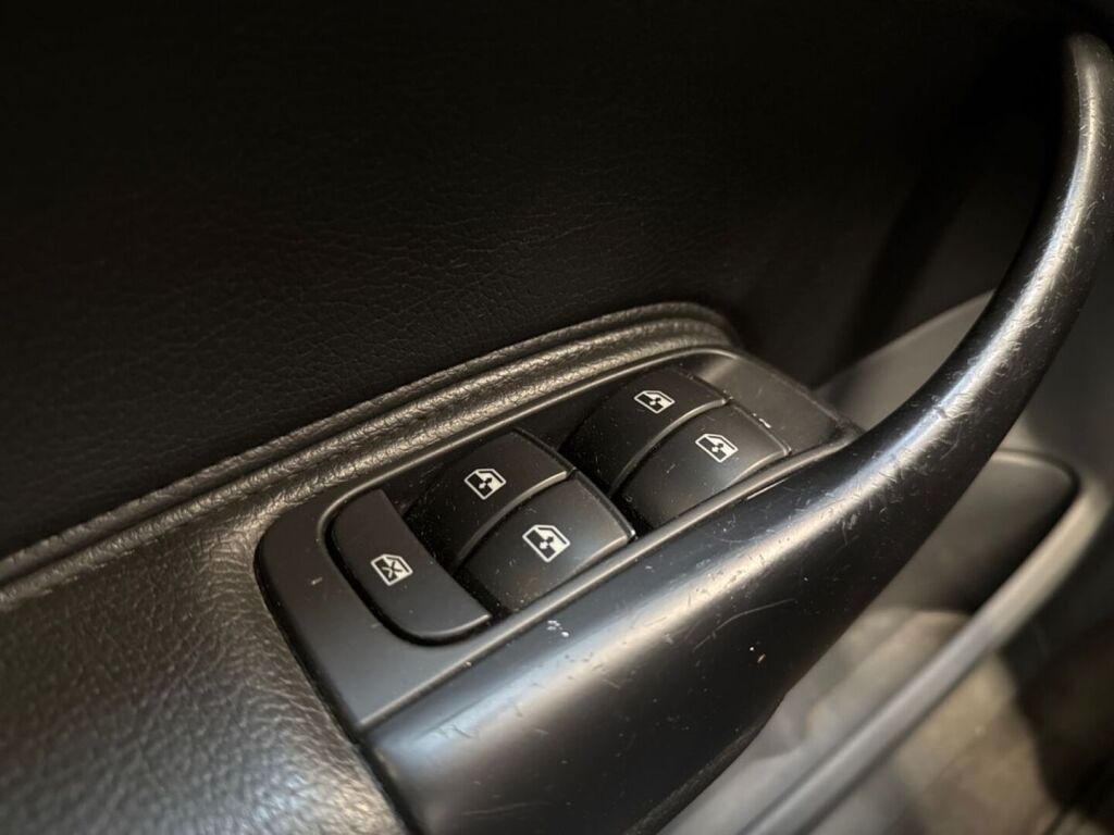 Saab 9-3 2006 Hopea