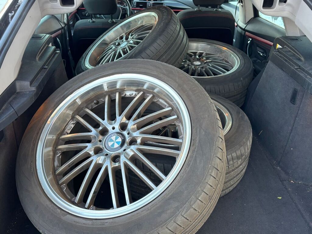 BMW 320 Gran Turismo 2014 Musta