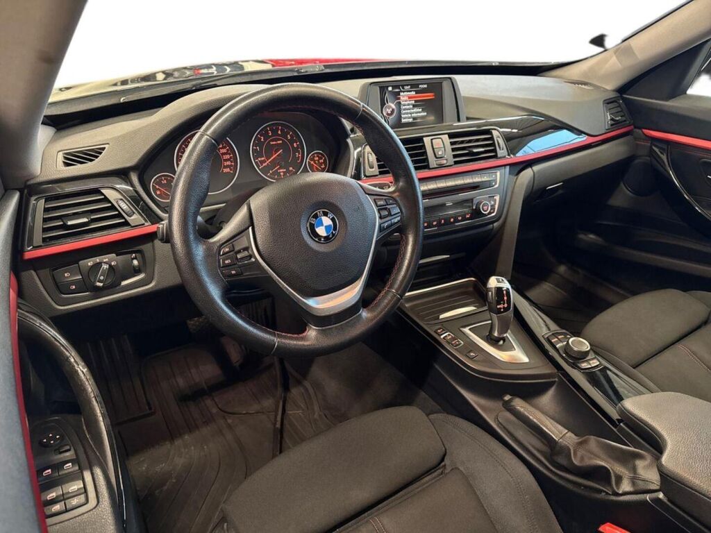 BMW 320 Gran Turismo 2015 Musta