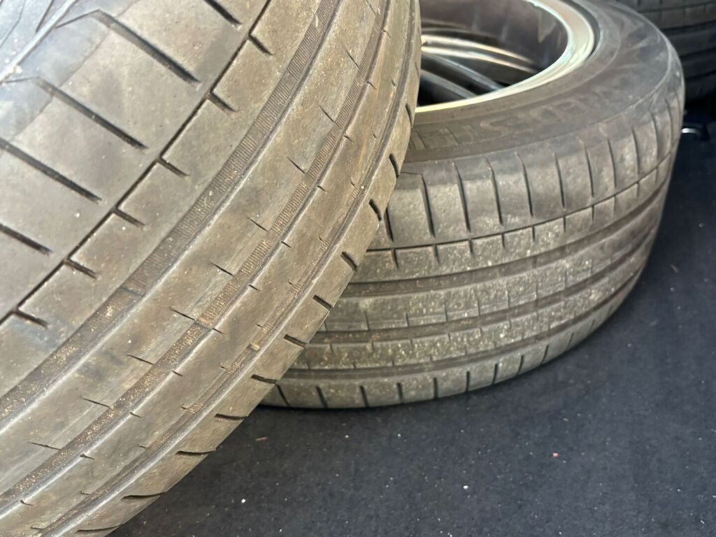 BMW 320 Gran Turismo 2014 Musta