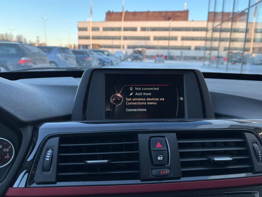 BMW 320 Gran Turismo 2014 Musta