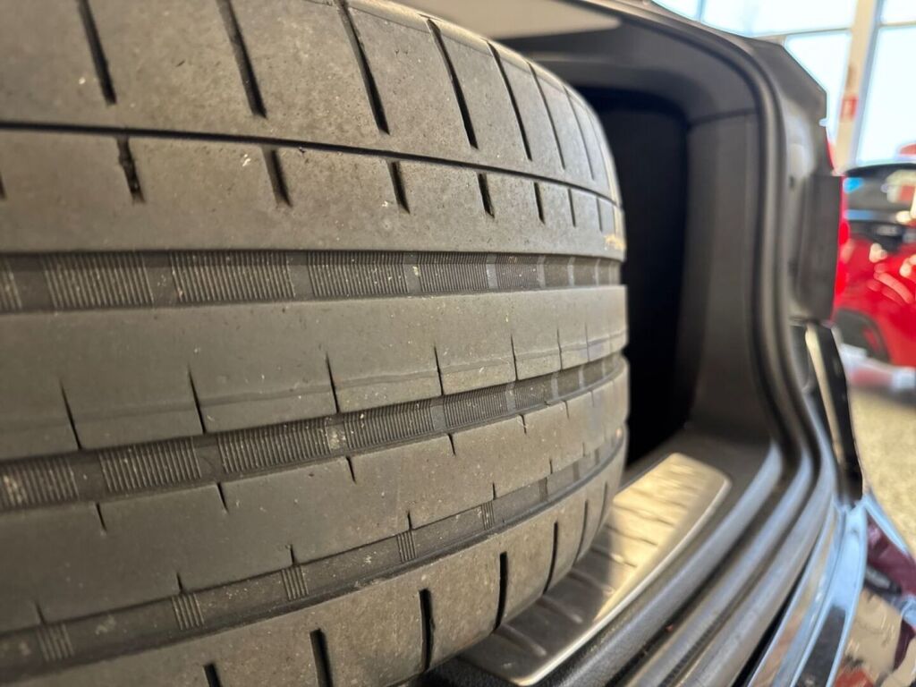 BMW 320 Gran Turismo 2014 Musta