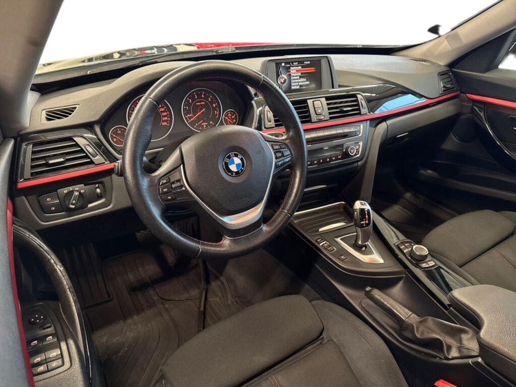 BMW 320 Gran Turismo 2014 Musta