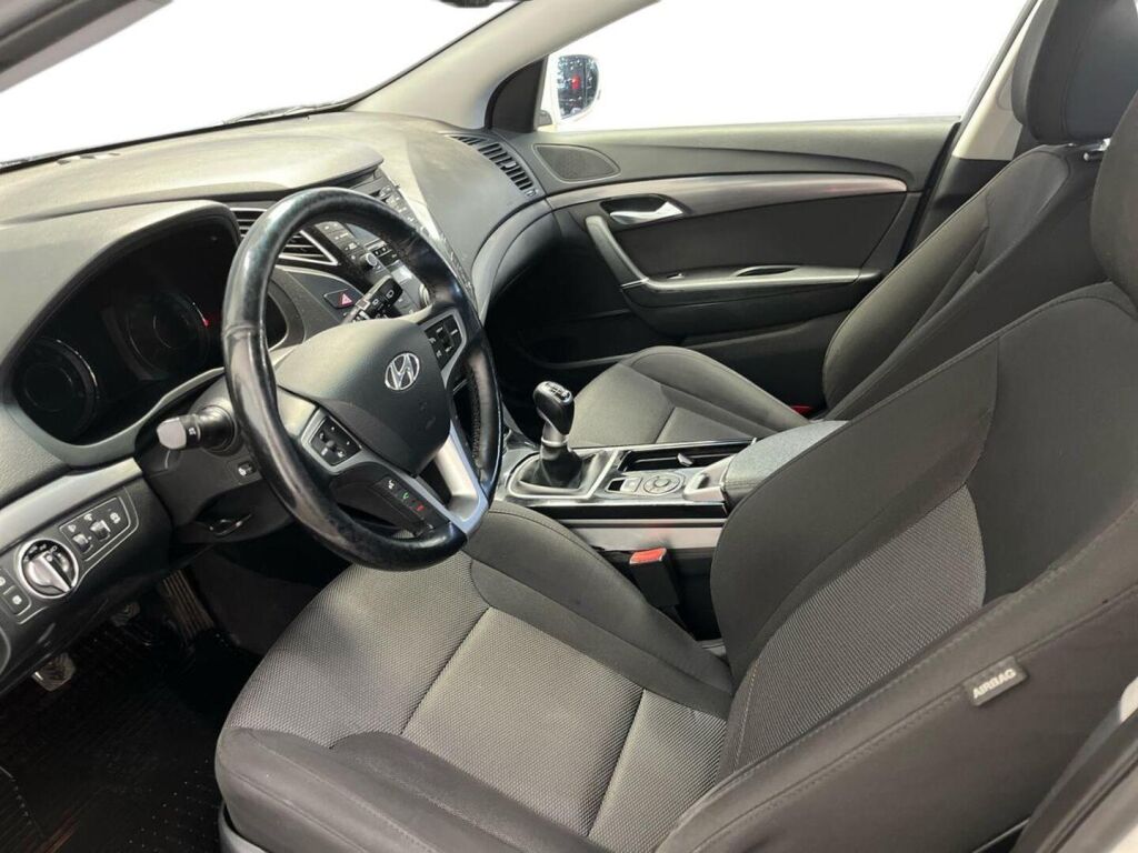 Hyundai i40 Wagon 2015 Valkoinen
