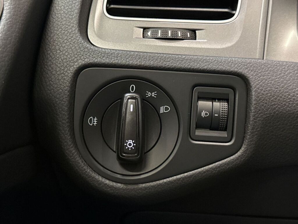 Volkswagen Golf 2014 Harmaa