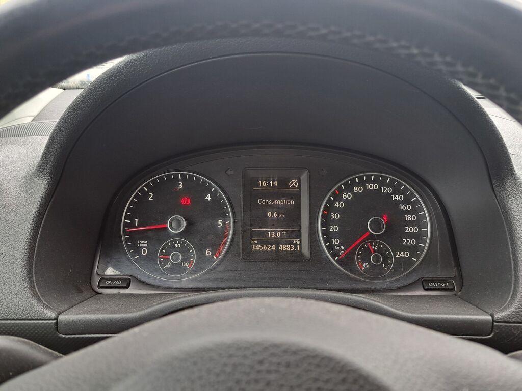 Volkswagen Caddy Maxi 2014 Harmaa