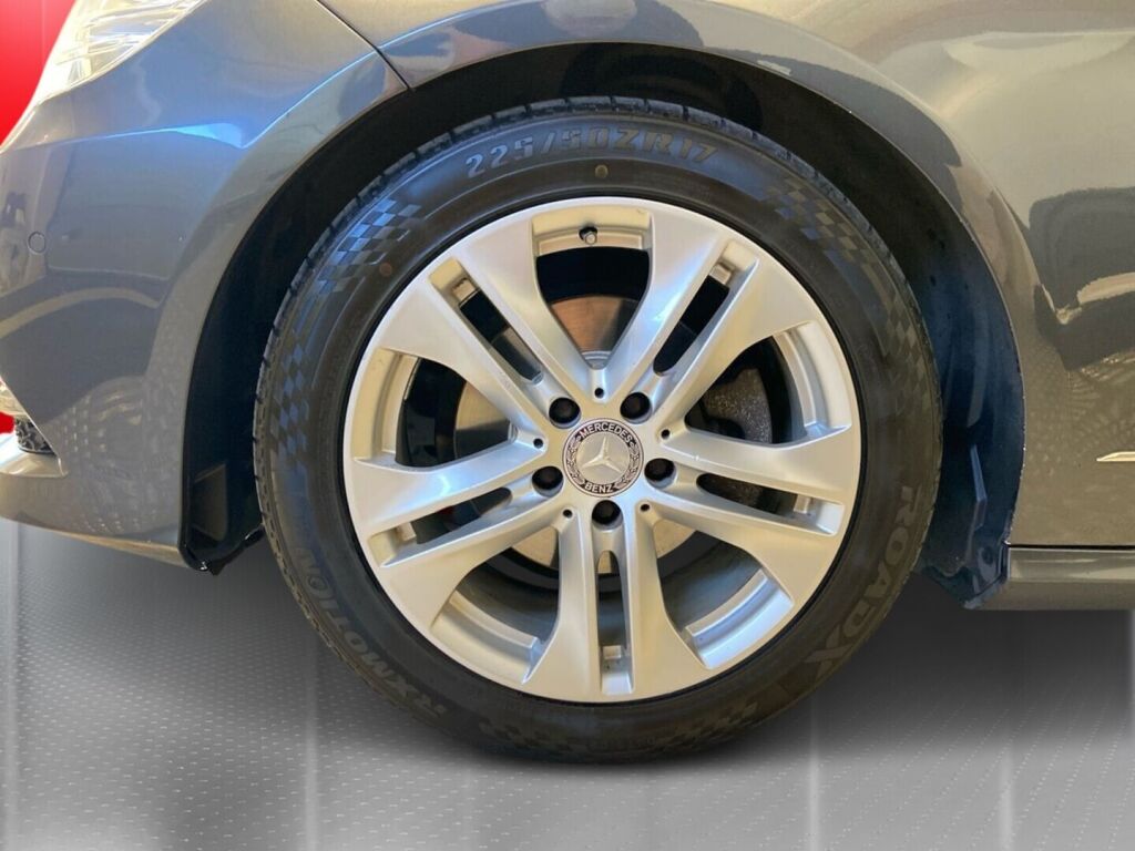 Mercedes-Benz E 2011 Harmaa