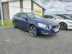 Volvo V60 2012 Sininen