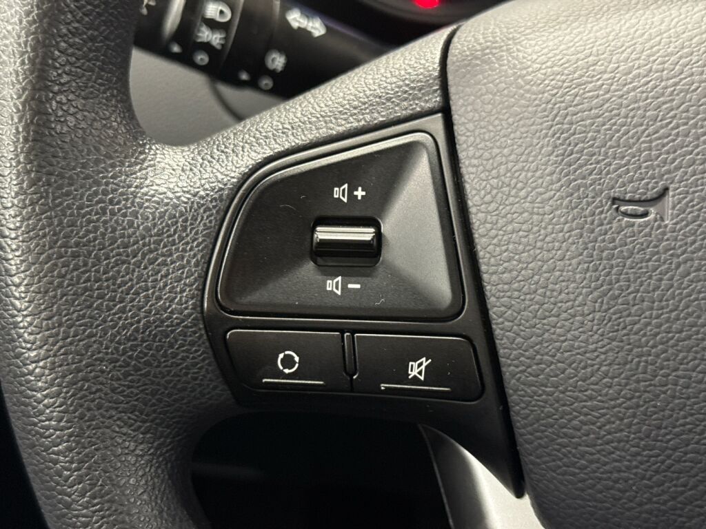 Kia Rio 2015 Valkoinen