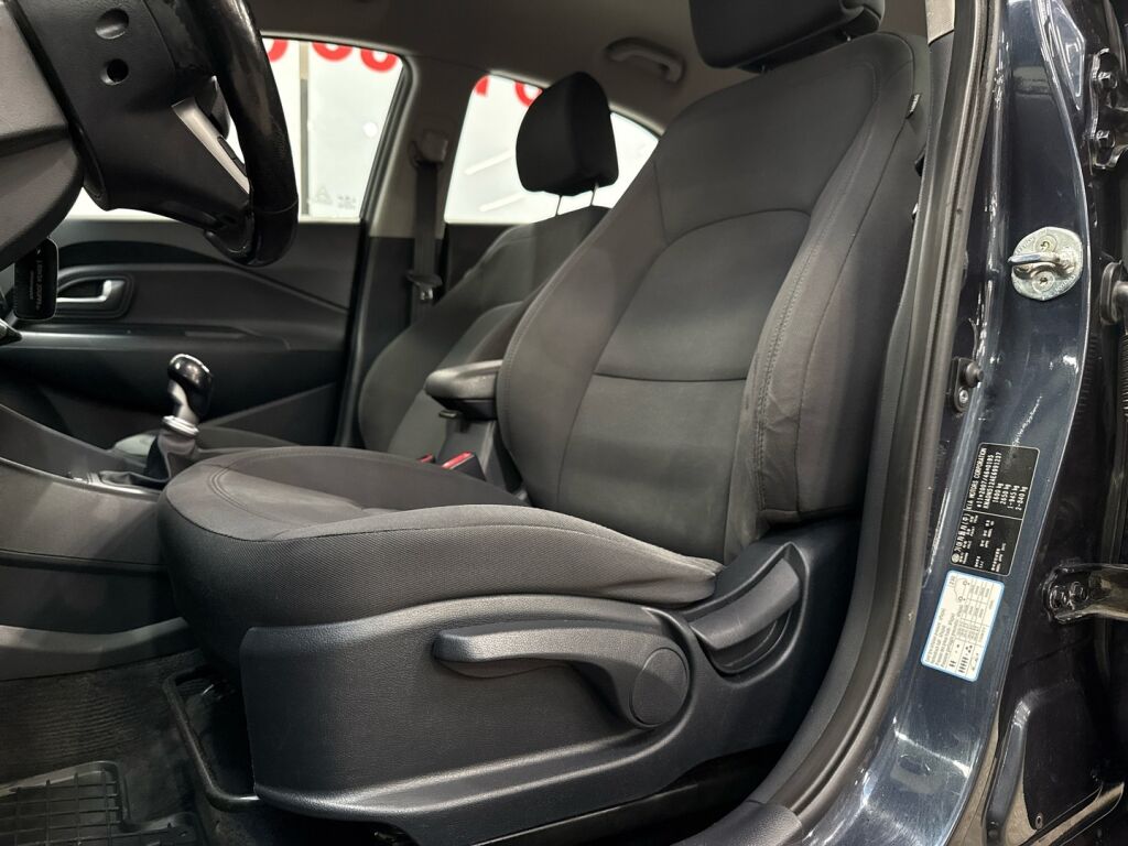 Kia Rio 2014 Sininen