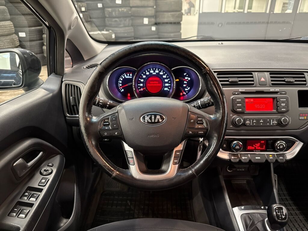 Kia Rio 2014 Sininen