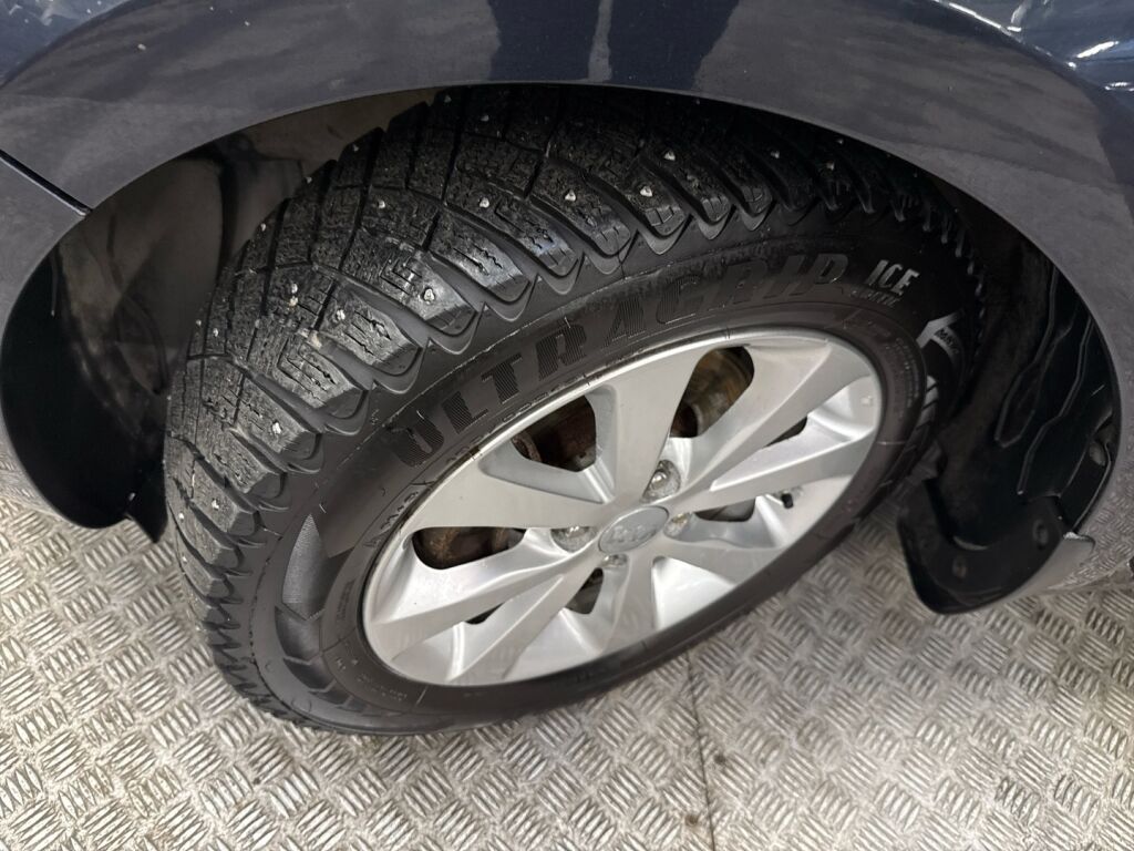 Kia Rio 2014 Sininen