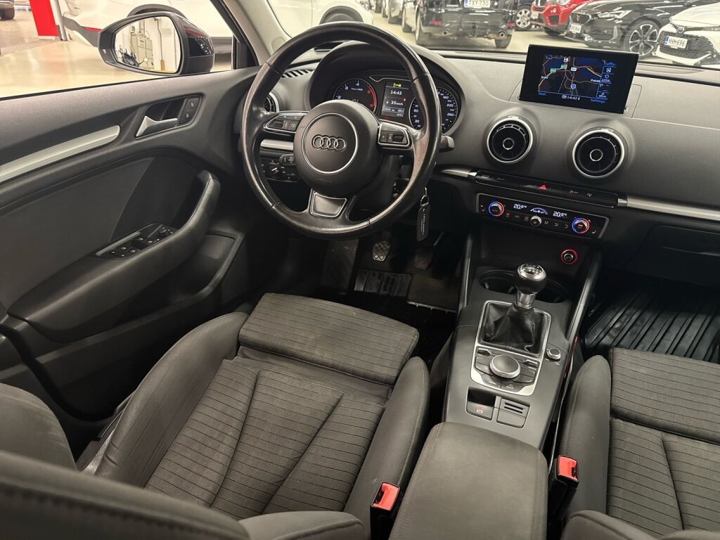 Audi A3 2015 Musta